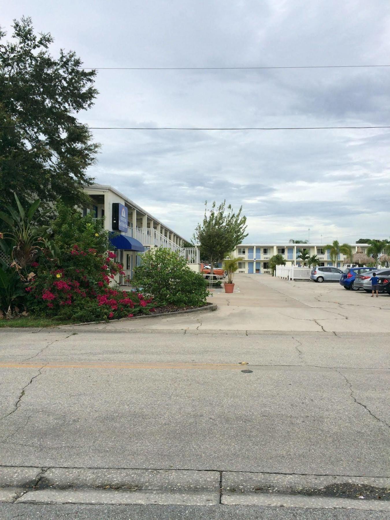 Americas Best Value Inn Bradenton-Sarasota Екстериор снимка